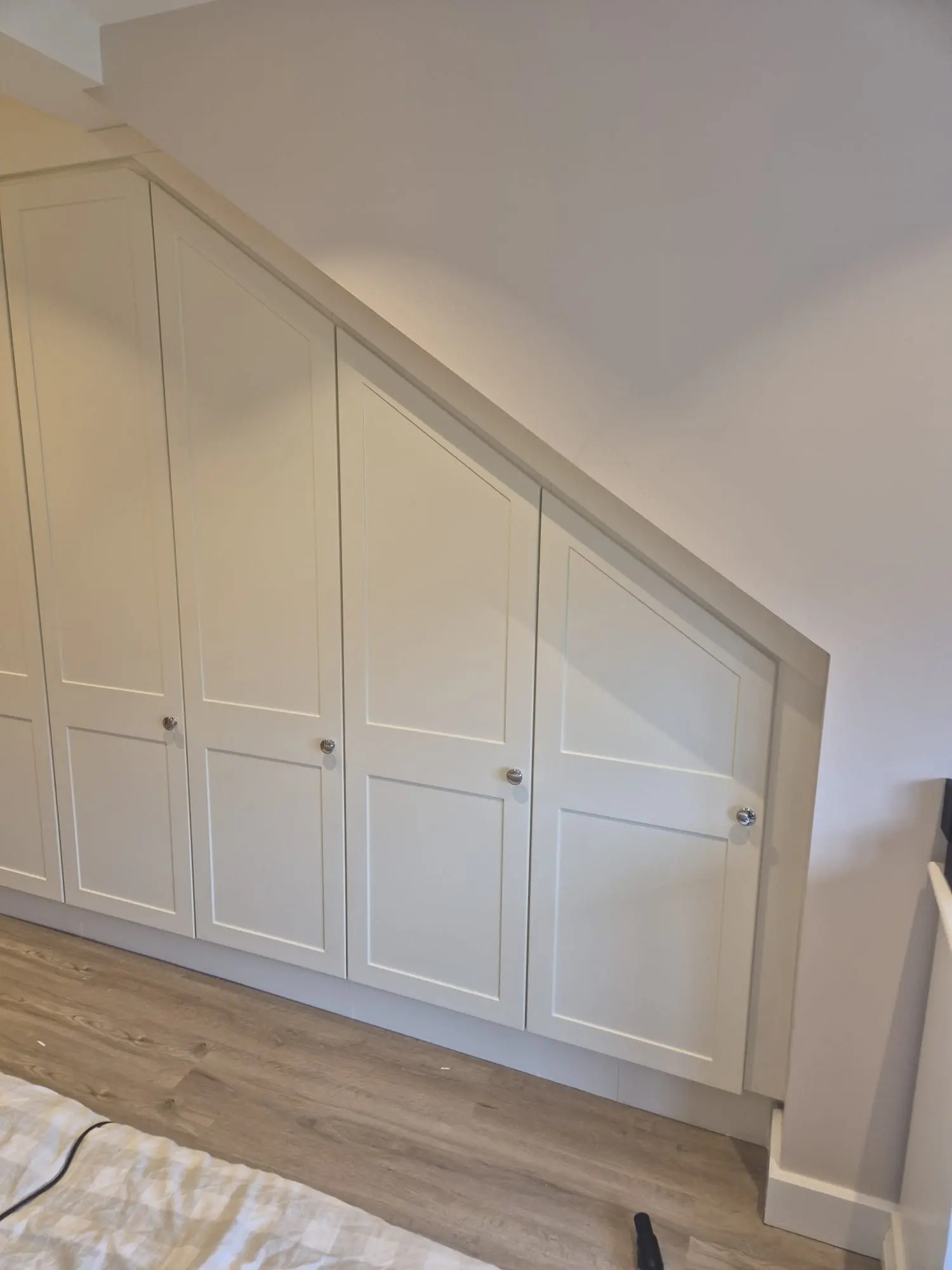 Bedroom — shaker · scribed to the pitch